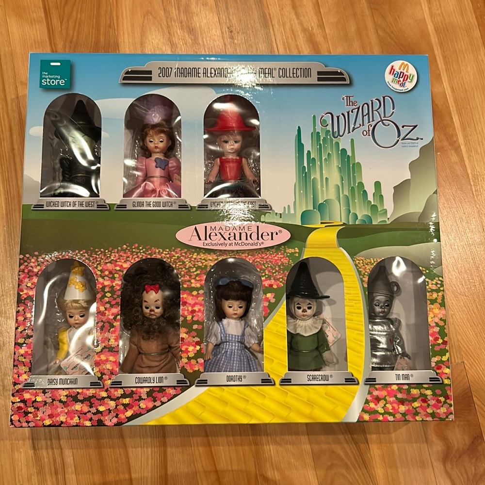 2007 Madame Alexander Happy Meal Collection wizard of oz set of 8 dolls. NIB.